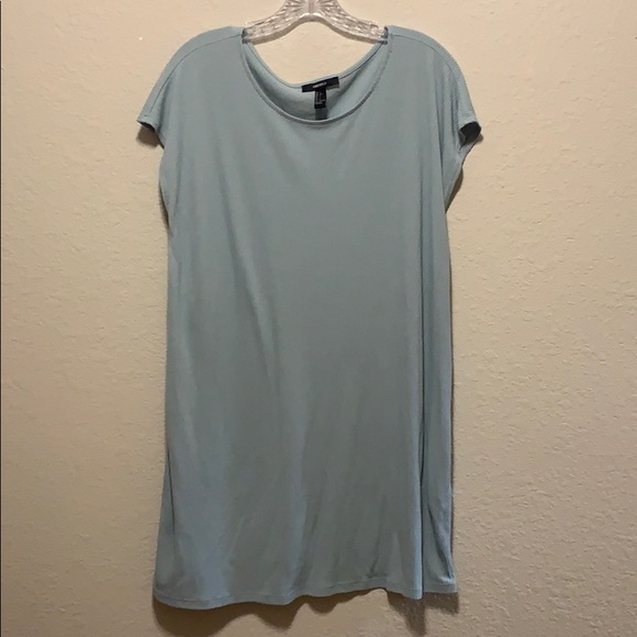 T-shirt dress - Picture 1 of 3